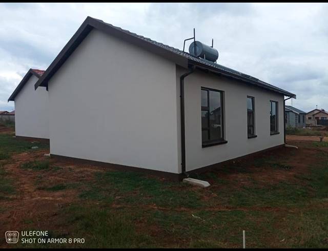 2 BEDROOM HOUSE FOR SALE IN WINDMILL PARK EXT